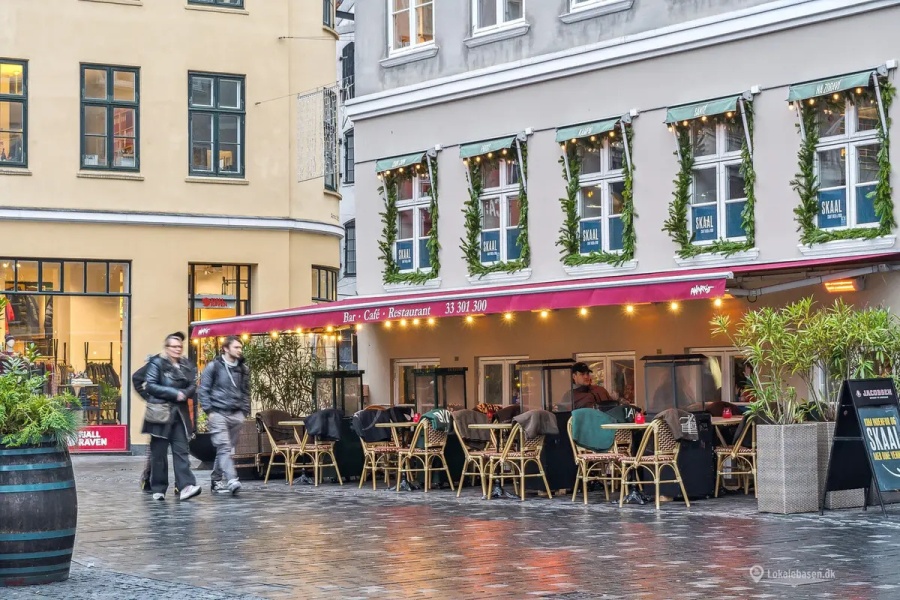 Restaurant,Solgt,1447