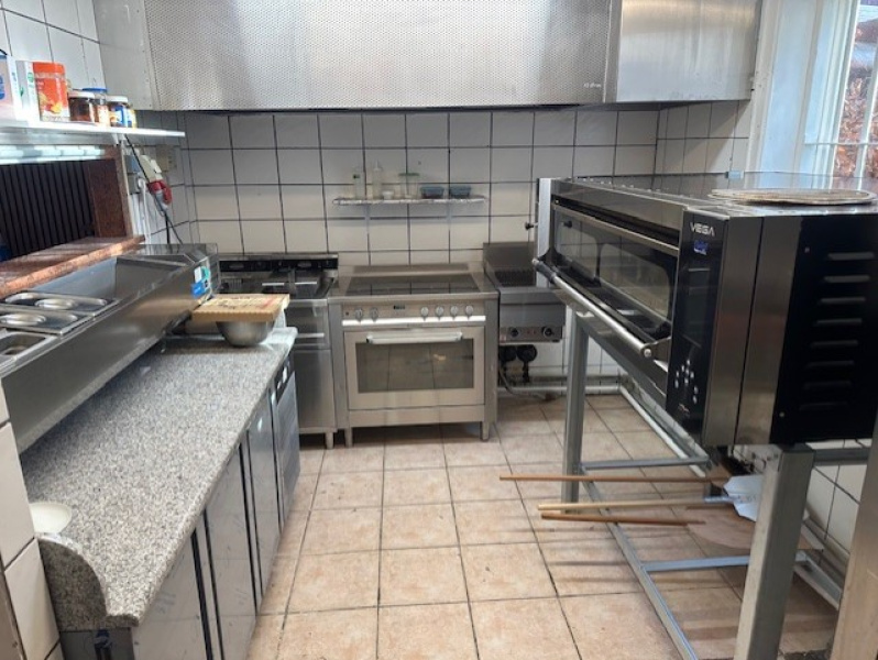 0 , 0 ,0,Pizzaria,Til salg,0,1618