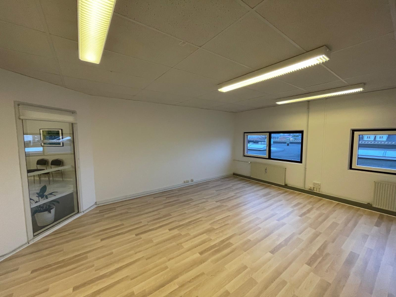 0 , 0 ,0,Ledige lejemål,Til salg,0,1629